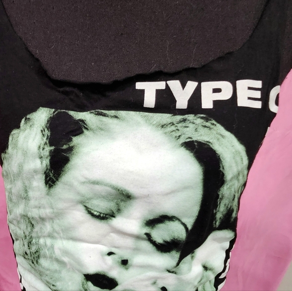 Type O negative cut out distressed tank goth punk 90s alt size med - Picture 9 of 9